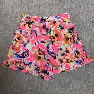 nwt • LF floral shorts